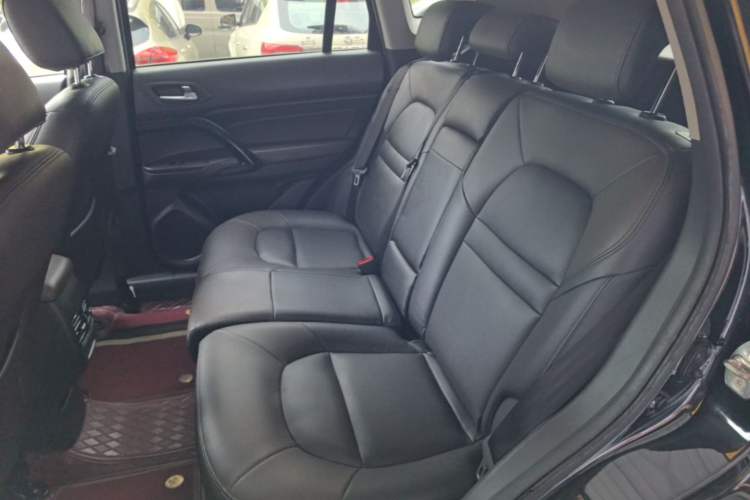 Used GAC Trumpchi GS4 2017 235T Automatic Two-Wheel Drive Elite Edition Left Rear Seat