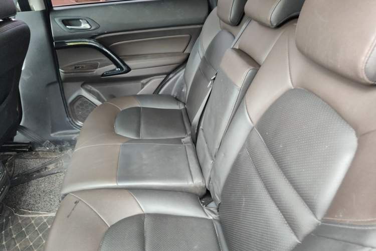 Used GAC Trumpchi GS4 2017 235T Manual Two-Wheel Drive Luxury Edition Left Rear Seat