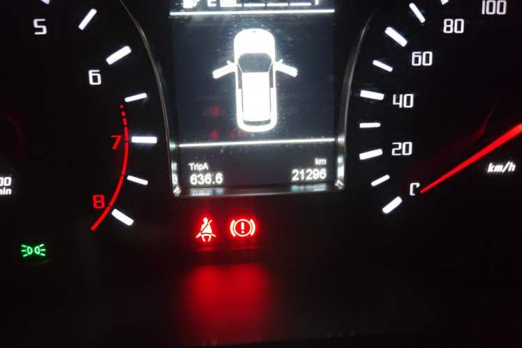 Used GAC Trumpchi GS4 2017 200T Manual Two-Wheel Drive Elite Edition Odometer Close Up