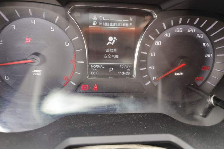Used GAC Trumpchi GS4 2017 235T Automatic Two-Wheel Drive Luxury Smart Connectivity Version Odometer Close Up