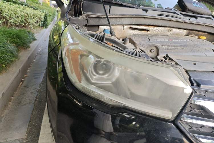 Used GAC Trumpchi GS4 2017 235T Automatic Two-Wheel Drive Elite Edition Right Front Headlight