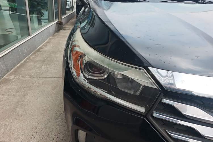 Used GAC Trumpchi GS4 2017 235T Automatic Two-Wheel Drive Elite Edition Right Front Headlight