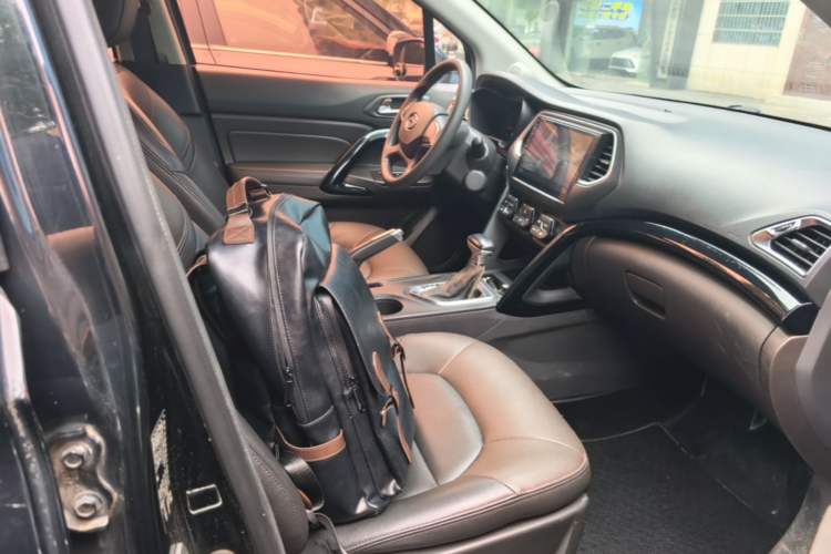 Used GAC Trumpchi GS4 2017 200T G-DCT Two-Wheel Drive Elite Edition Right Front Seat