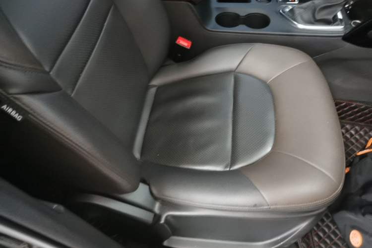 Used GAC Trumpchi GS4 2017 235T Automatic Two-Wheel Drive Luxury Smart Connectivity Version Right Front Seat