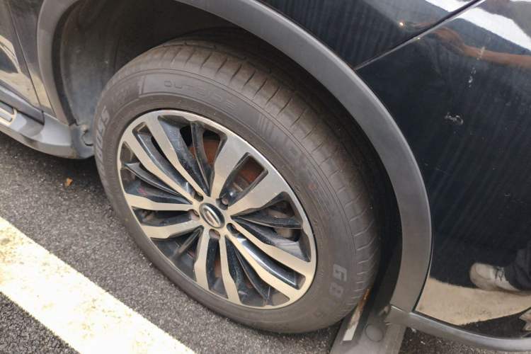 Used GAC Trumpchi GS4 2017 235T Automatic Two-Wheel Drive Luxury Smart Connectivity Version Right Front Wheel Hub