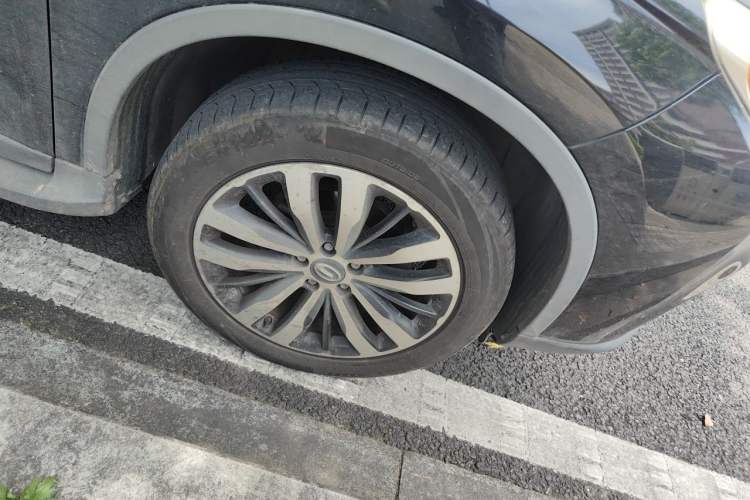 Used GAC Trumpchi GS4 2017 235T Manual Two-Wheel Drive Luxury Edition Right Front Wheel Hub