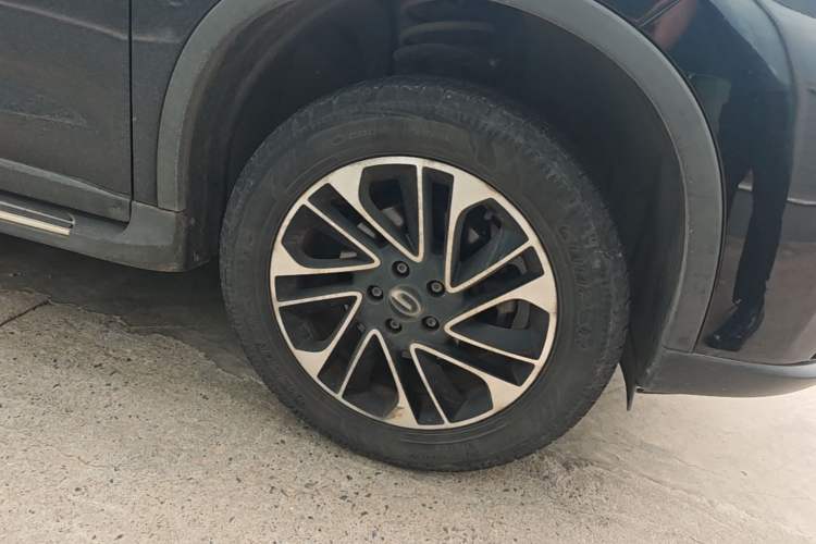 Used GAC Trumpchi GS4 2017 235T Automatic Two-Wheel Drive Elite Edition Right Front Wheel Hub