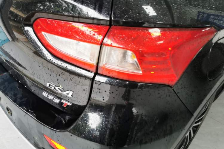 Used GAC Trumpchi GS4 2017 235T Automatic Two-Wheel Drive Luxury Smart Connectivity Version Right Rear Taillight