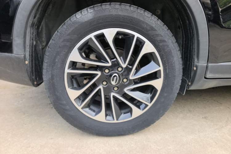 Used GAC Trumpchi GS4 2017 235T Automatic Two-Wheel Drive Elite Edition Right Rear Wheel Hub