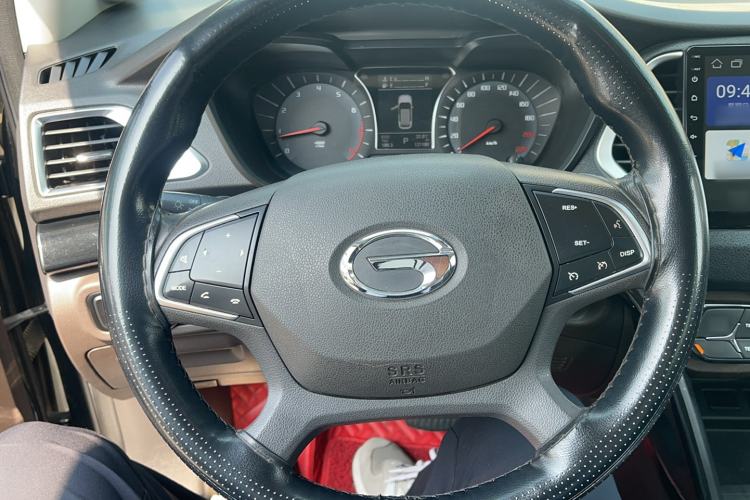 Used GAC Trumpchi GS4 2017 235T Automatic Two-Wheel Drive Luxury Smart Connectivity Version Steering Wheel