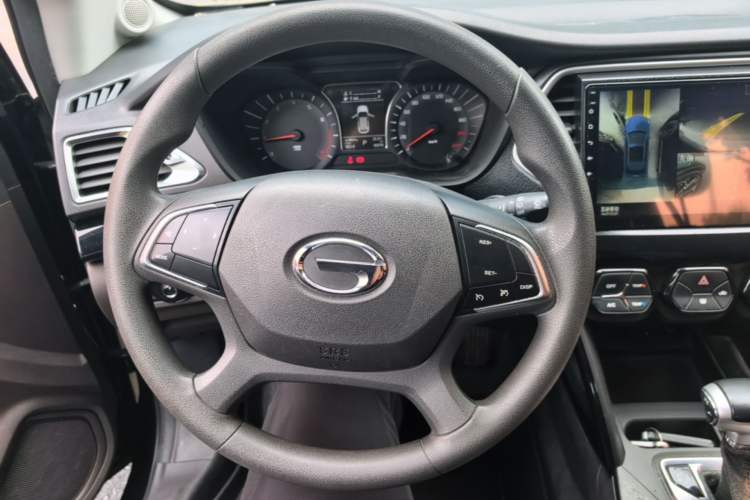Used GAC Trumpchi GS4 2017 200T G-DCT Two-Wheel Drive Elite Edition Steering Wheel