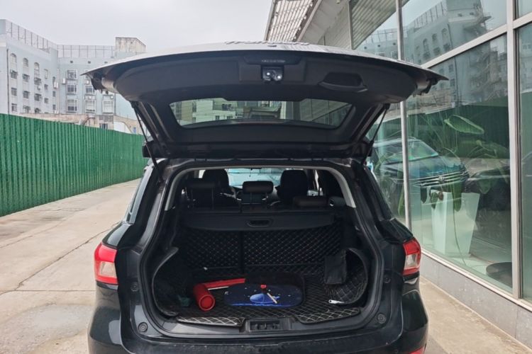 Used GAC Trumpchi GS4 2017 235T Automatic Two-Wheel Drive Elite Edition Trunk