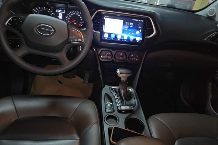 Used GAC Trumpchi GS4 2017 235T Automatic Two-Wheel Drive Elite Edition Audio And AC Panel