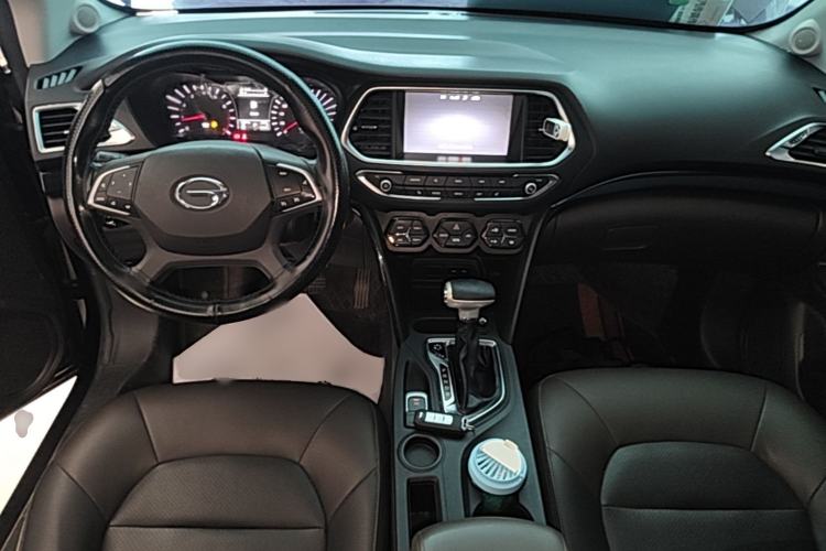 Used GAC Trumpchi GS4 2017 235T Automatic Two-Wheel Drive Luxury Smart Connectivity Version Center Console