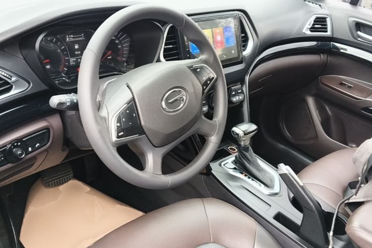 Used GAC Trumpchi GS4 2017 200T G-DCT Two-Wheel Drive Elite Edition Center Console