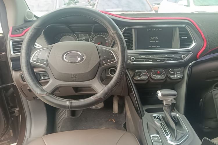 Used GAC Trumpchi GS4 2017 235T Automatic Two-Wheel Drive Luxury Smart Connectivity Version Center Console