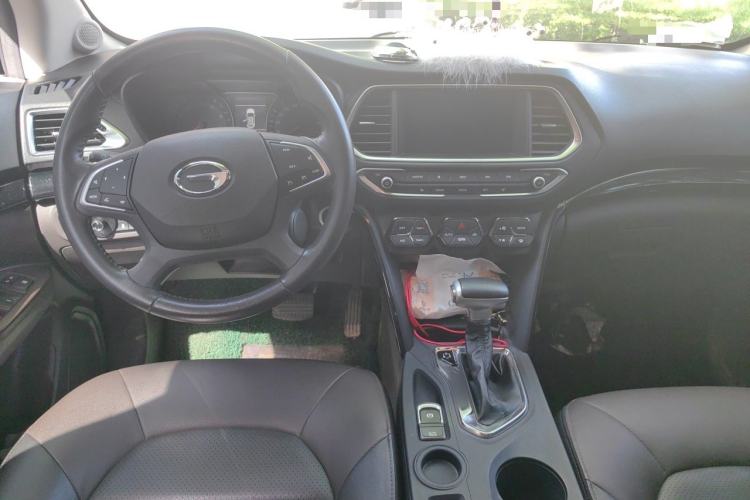 Used GAC Trumpchi GS4 2017 235T Automatic Two-Wheel Drive Luxury Smart Connectivity Version Center Console