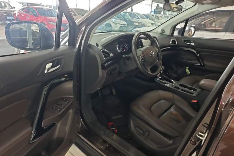 Used GAC Trumpchi GS4 2017 235T Automatic Two-Wheel Drive Luxury Smart Connectivity Version Driver Seat