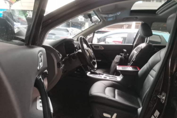 Used GAC Trumpchi GS4 2017 235T Automatic Two-Wheel Drive Luxury Smart Connectivity Version Driver Seat