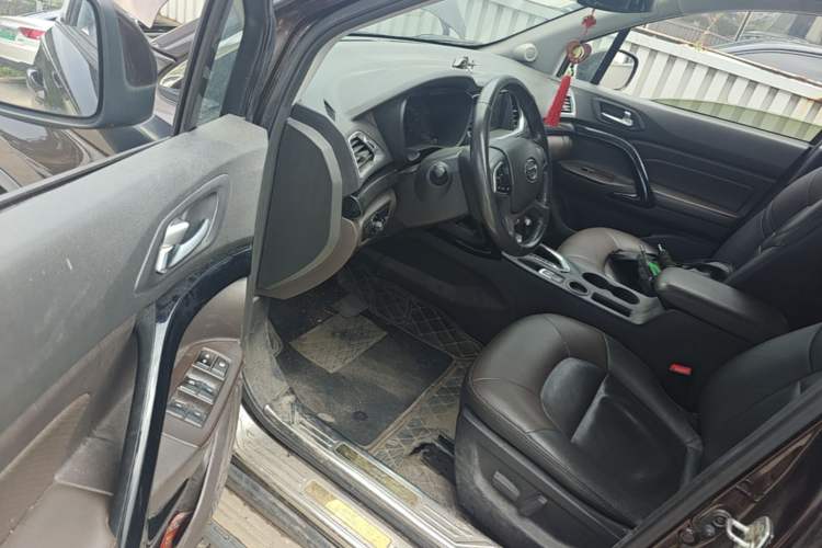 Used GAC Trumpchi GS4 2017 235T Automatic Two-Wheel Drive Luxury Smart Connectivity Version Driver Seat