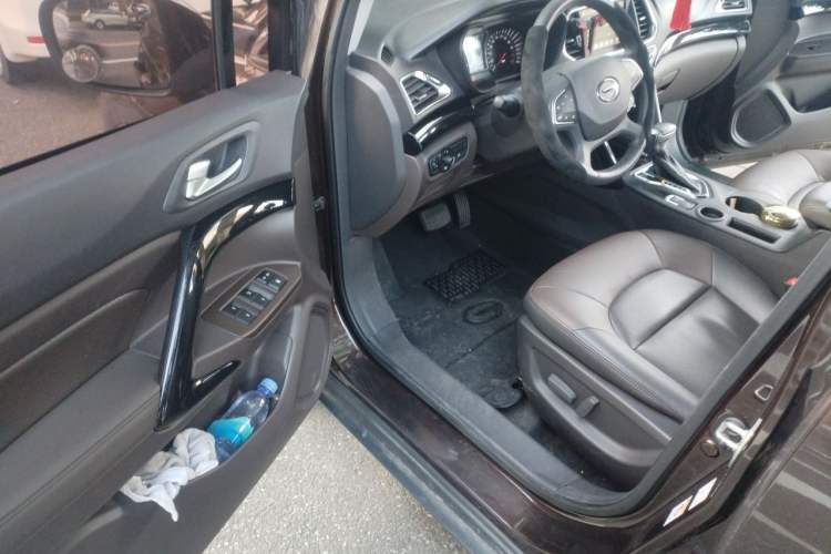 Used GAC Trumpchi GS4 2017 235T G-DCT Two-Wheel Drive Luxury Edition Driver Seat