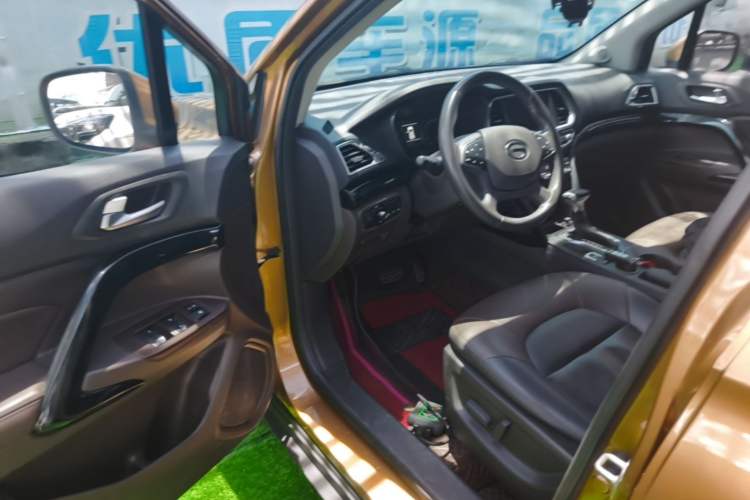 Used GAC Trumpchi GS4 2017 235T Automatic Two-Wheel Drive Luxury Smart Connectivity Version Driver Seat