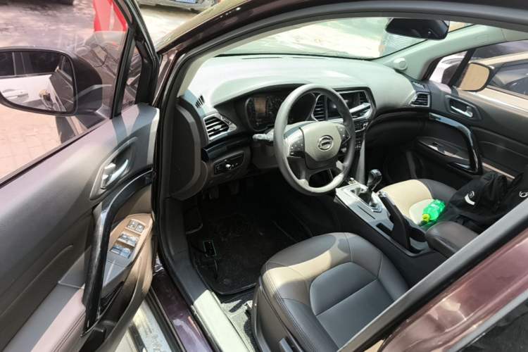 Used GAC Trumpchi GS4 2017 200T Manual Two-Wheel Drive Elite Edition Driver Seat