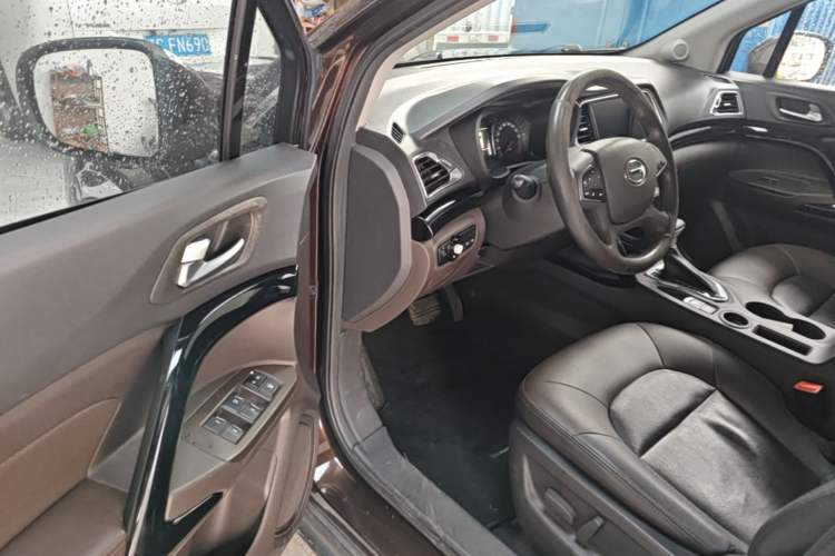 Used GAC Trumpchi GS4 2017 235T Automatic Two-Wheel Drive Luxury Smart Connectivity Version Driver Seat