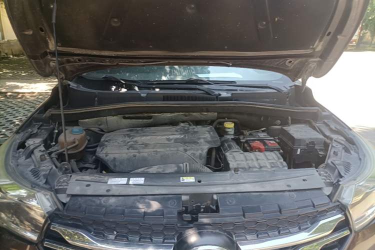 Used GAC Trumpchi GS4 2017 235T Manual Two-Wheel Drive Luxury Edition Engine Bay