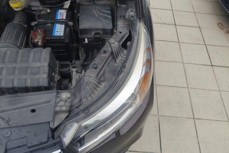 Used GAC Trumpchi GS4 2017 235T Automatic Two-Wheel Drive Luxury Smart Connectivity Version Engine Bay Left