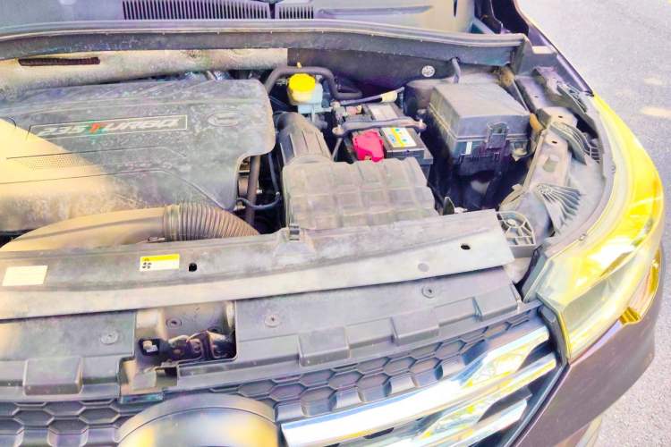 Used GAC Trumpchi GS4 2017 235T Automatic Two-Wheel Drive Luxury Smart Connectivity Version Engine Bay Left