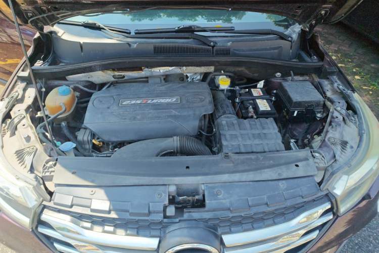 Used GAC Trumpchi GS4 2017 235T Automatic Two-Wheel Drive Elite Edition Engine Bay
