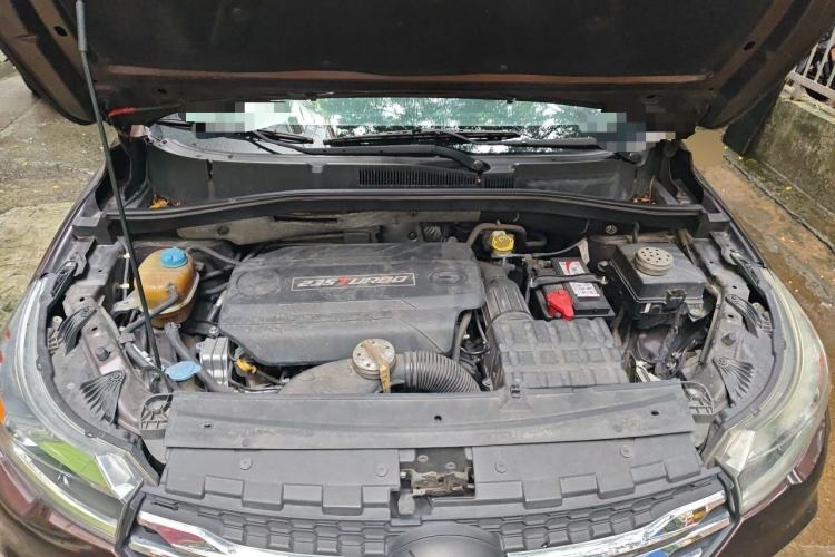 Used GAC Trumpchi GS4 2017 235T Automatic Two-Wheel Drive Luxury Smart Connectivity Version Engine Bay