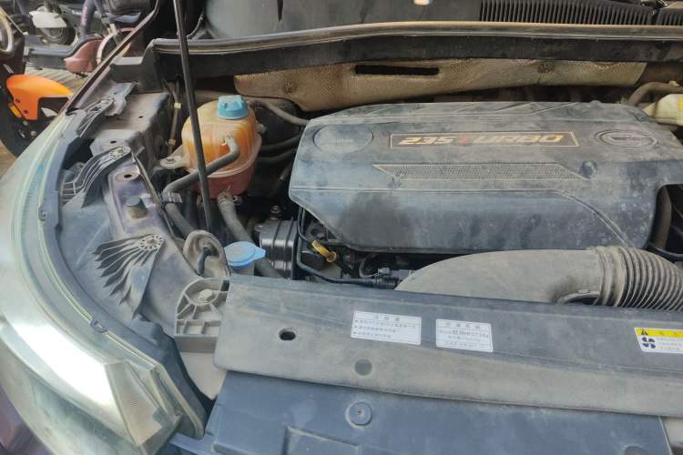 Used GAC Trumpchi GS4 2017 235T Automatic Two-Wheel Drive Luxury Smart Connectivity Version Engine Bay Right