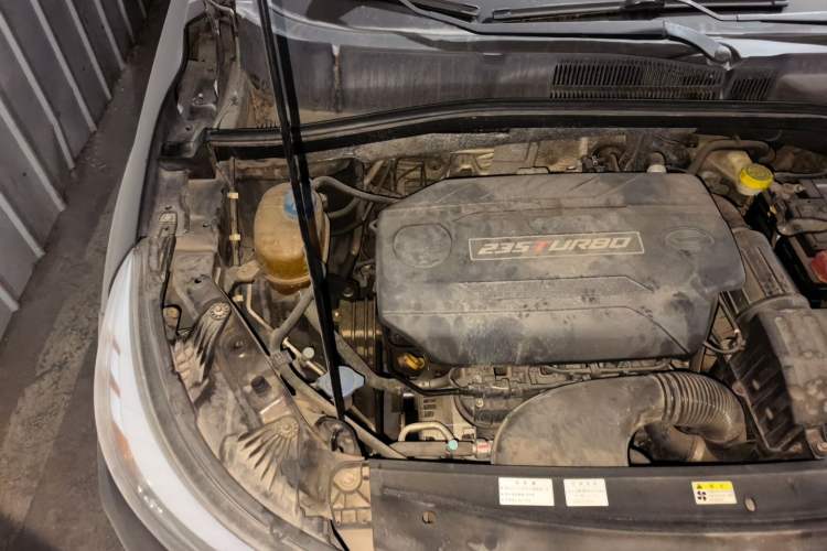 Used GAC Trumpchi GS4 2017 235T Automatic Two-Wheel Drive Luxury Smart Connectivity Version Engine Bay Right