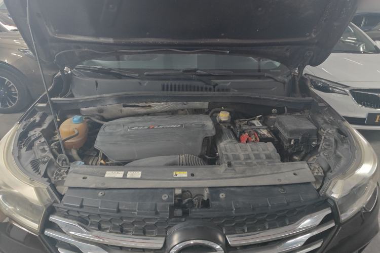 Used GAC Trumpchi GS4 2017 235T Automatic Two-Wheel Drive Elite Edition Engine Bay