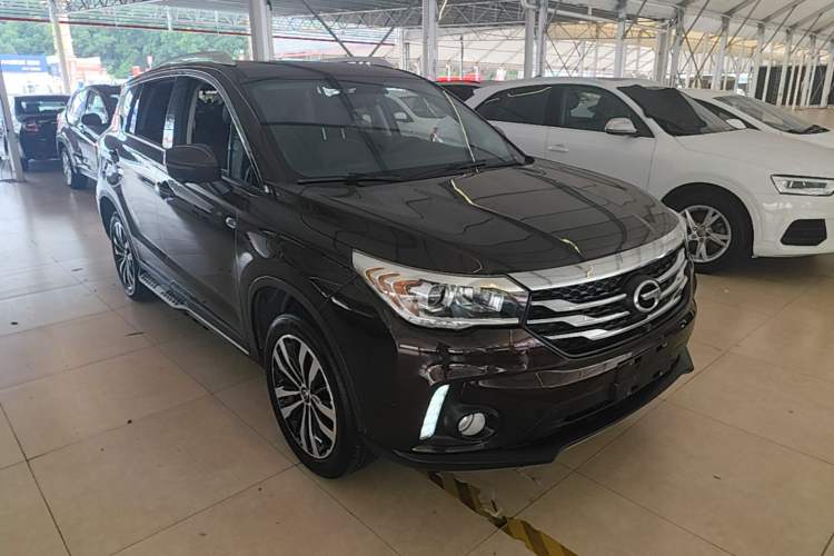 Used GAC Trumpchi GS4 2017 235T Automatic Two-Wheel Drive Luxury Smart Connectivity Version Front Right 45 Deg