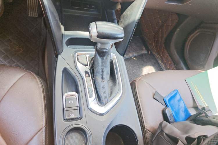 Used GAC Trumpchi GS4 2017 235T G-DCT Two-Wheel Drive Elite Edition Gear Lever