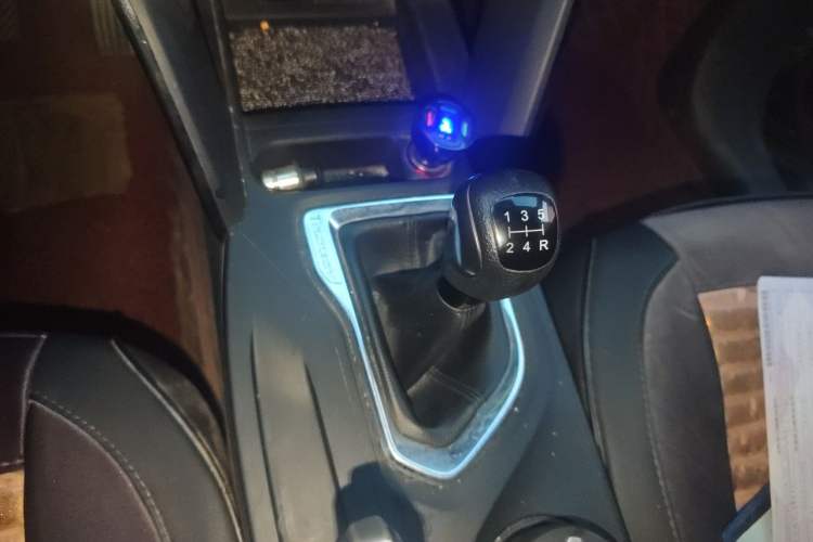 Used GAC Trumpchi GS4 2017 200T Manual Two-Wheel Drive Luxury Edition Gear Lever