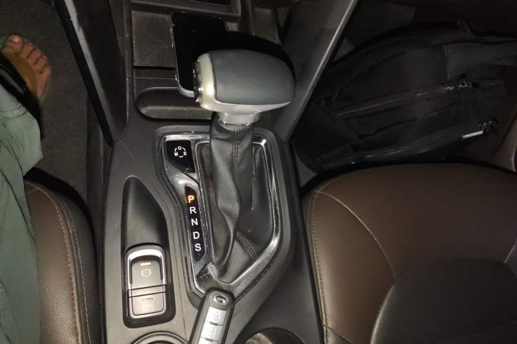 Used GAC Trumpchi GS4 2017 235T Automatic Two-Wheel Drive Elite Edition Gear Lever
