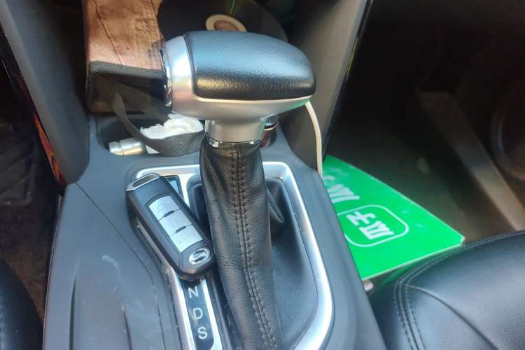 Used GAC Trumpchi GS4 2017 200T G-DCT Two-Wheel Drive Elite Edition Gear Lever