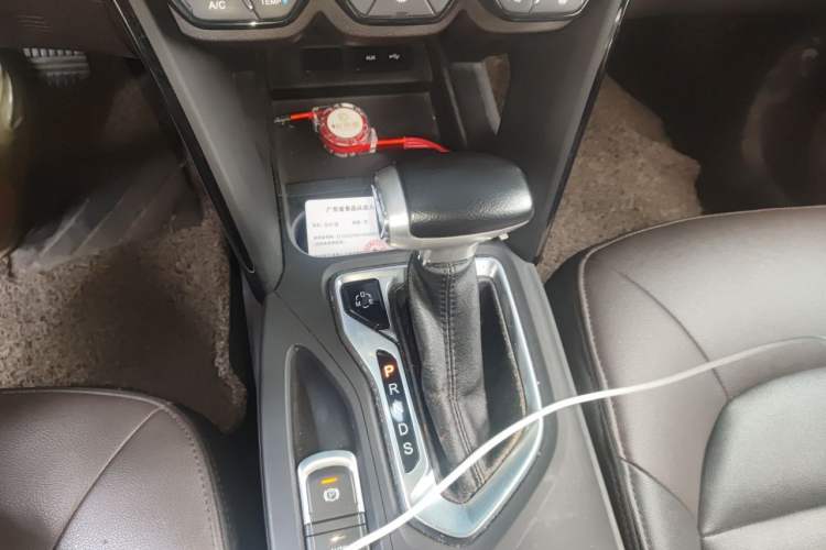 Used GAC Trumpchi GS4 2017 235T G-DCT Two-Wheel Drive Elite Edition Gear Lever