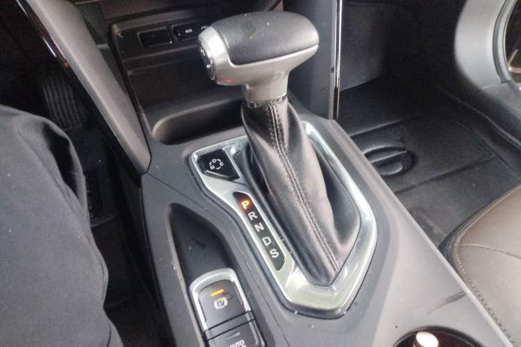 Used GAC Trumpchi GS4 2017 235T G-DCT Two-Wheel Drive Luxury Edition Gear Lever
