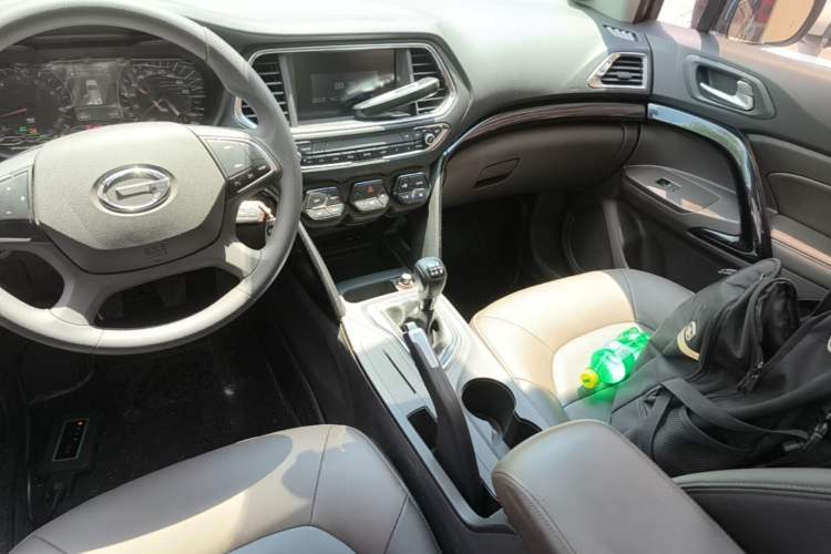 Used GAC Trumpchi GS4 2017 200T Manual Two-Wheel Drive Elite Edition Gear Lever