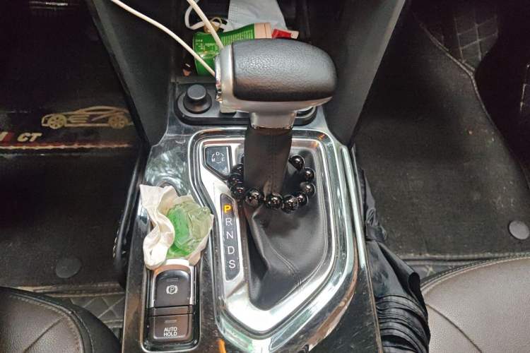 Used GAC Trumpchi GS4 2017 235T Automatic Two-Wheel Drive Luxury Smart Connectivity Version Gear Lever