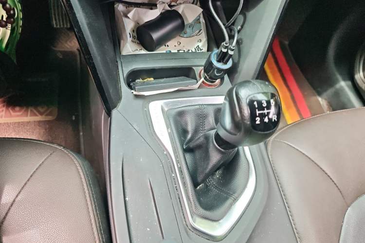 Used GAC Trumpchi GS4 2017 200T Manual Two-Wheel Drive Elite Edition Gear Lever