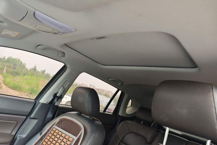 Used GAC Trumpchi GS4 2017 200T G-DCT Two-Wheel Drive Elite Edition Headliner