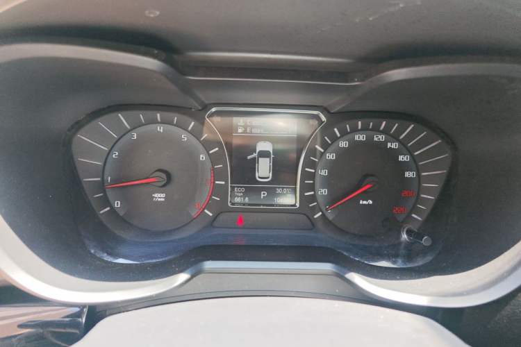 Used GAC Trumpchi GS4 2017 235T G-DCT Two-Wheel Drive Elite Edition Instrument Cluster