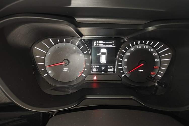 Used GAC Trumpchi GS4 2017 200T G-DCT Two-Wheel Drive Elite Edition Instrument Cluster