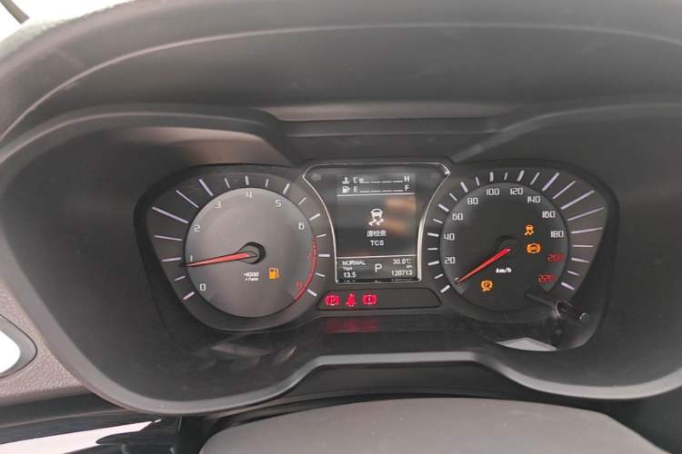 Used GAC Trumpchi GS4 2017 235T Automatic Two-Wheel Drive Luxury Smart Connectivity Version Instrument Cluster